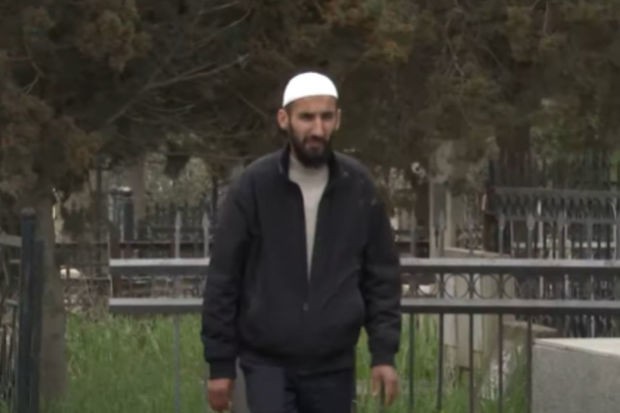 Bayram günlərində qəbiristanlıqlarda mollaların sayı çoxalıb - VİDEO