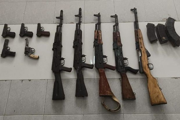 Ötən gün vətəndaşlardan pulemyot, tapança və qumbara götürülüb