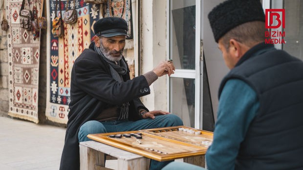Paytaxtın yaşlı sakinlərinin yüz illərdir yaşatdıqları ənənə - FOTO