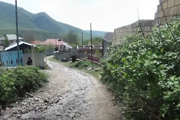 İsmayıllının turizm üçün əlverişli kəndidə bərbad vəziyyət olan yol sakinləri təngə gətirib - VİDEO
