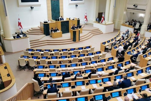Gürcüstanda qalmaqallı qanunun nə vaxt qəbul ediləcəyi açıqlandı