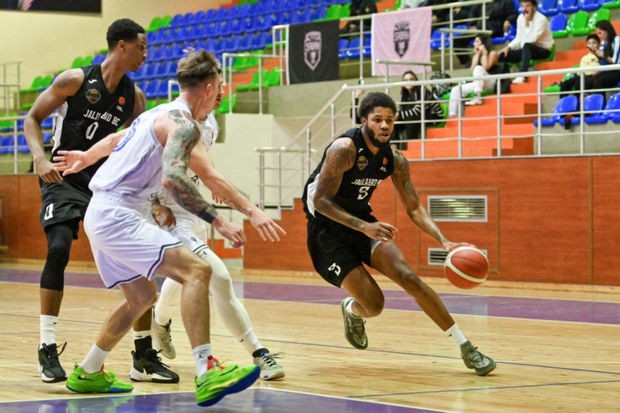 Azərbaycan klubu daha iki basketbolçu ilə vidalaşıb - FOTO