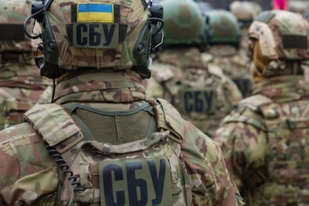 Ukrayna prezidenti haqqında şəxsi məlumatları xarici kəşfiyyat xidmətlərinə ötürən məmur saxlanıldı 