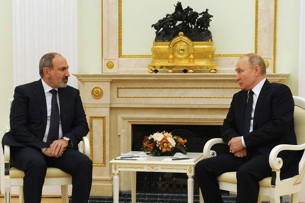 Putin Paşinyanla regional təhlükəsizliyi müzakirə etdi