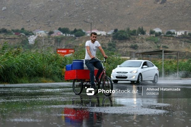 Bəzi rayonlara dolu düşüb - FAKTİKİ HAVA