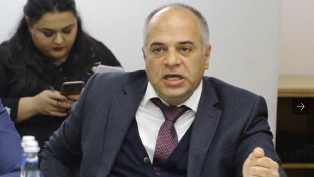 Nazir Baş İdarənin rəisini işdən çıxartdı