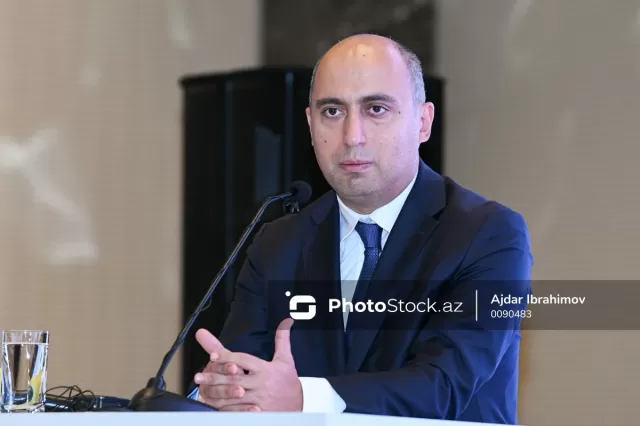 Emin Əmrullayev: 