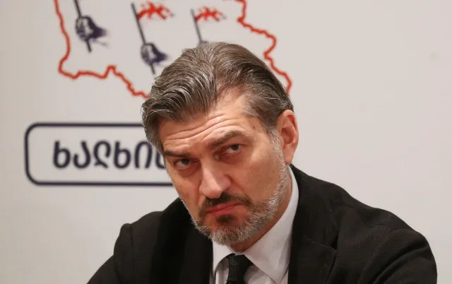 Mixail Kavelaşvili: 