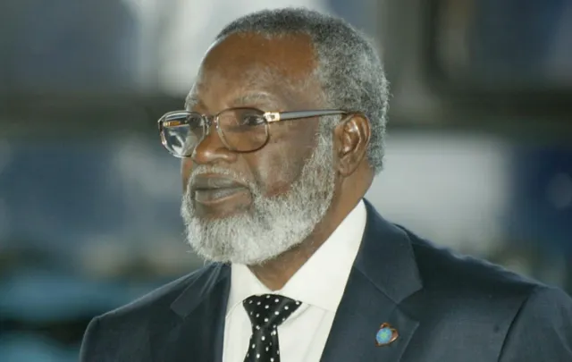 Namibiyanın ilk prezidenti vəfat etdi