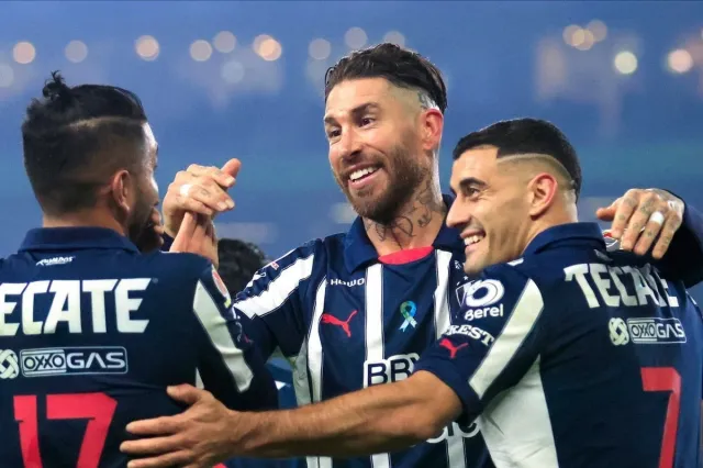Serxio Ramos yeni klubunda debüt oyununa çıxdı