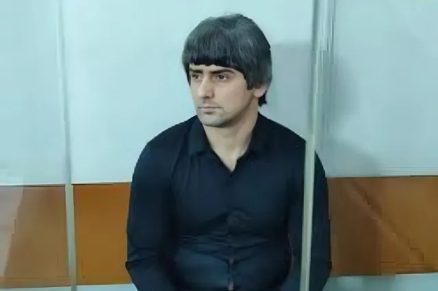 Fiziki məhdudiyyətli uşağın bədəninə damğa vurub işgəncə ilə öldürdü - Anasının sevgilisi imiş