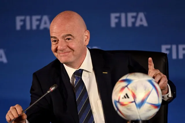 Futbol üzrə 2030-cu il dünya çempionatında 64 komanda iştirak edə bilər