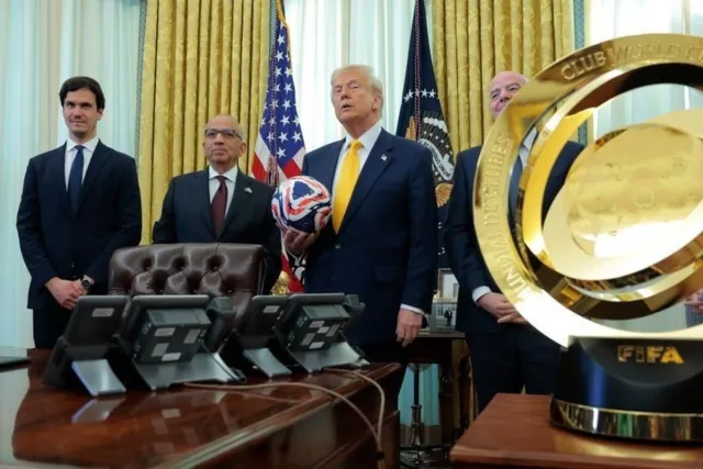 Donald Tramp 2026-cı ildə keçiriləcək dünya çempionatının təşkilat komitəsinin rəhbəri oldu