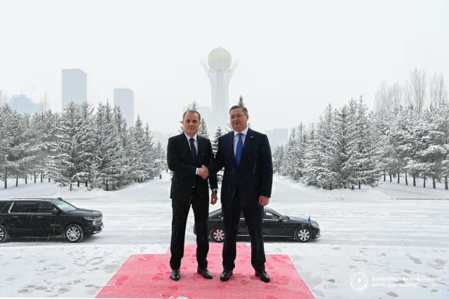 Azərbaycan və Qazaxıstan XİN başçılarının görüşü başlayıb
