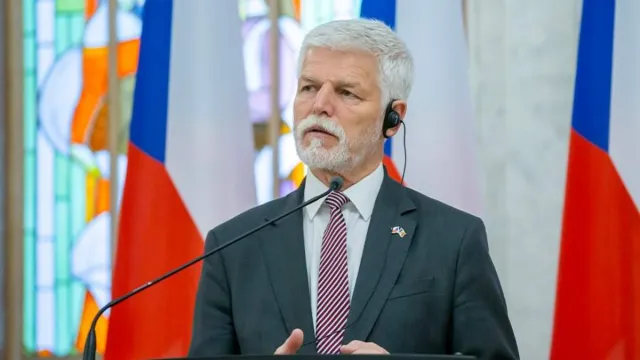 Çexiya prezidenti Ukraynaya hərbi qüvvələrin göndərilməsi üçün şərtləri açıqladı