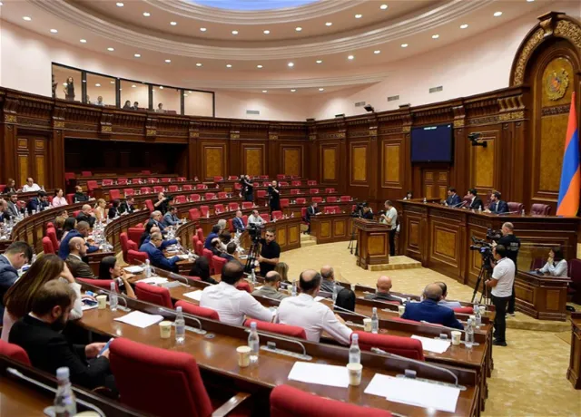 Ermənistan parlamenti Aİ ilə bağlı qanun layihəsini QƏBUL ETDİ