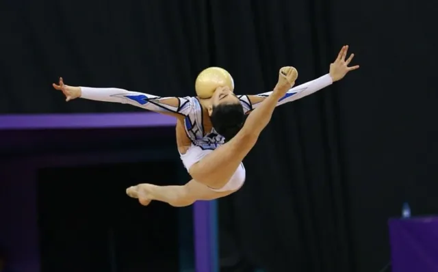 Azərbaycan gimnastları Bakıdakı turnirdə gümüş medal qazanıblar