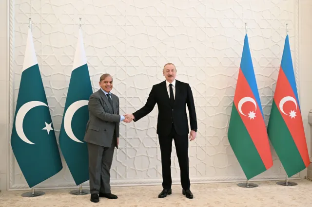 Pakistanın baş naziri İlham Əliyevə təbrik məktubu göndərdi