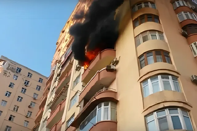 Sumqayıtda binada YANĞIN: Sakinlər təxliyə olundular