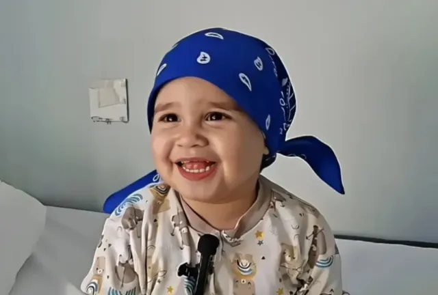 Ata balasına kömək üçün yalvarır: 