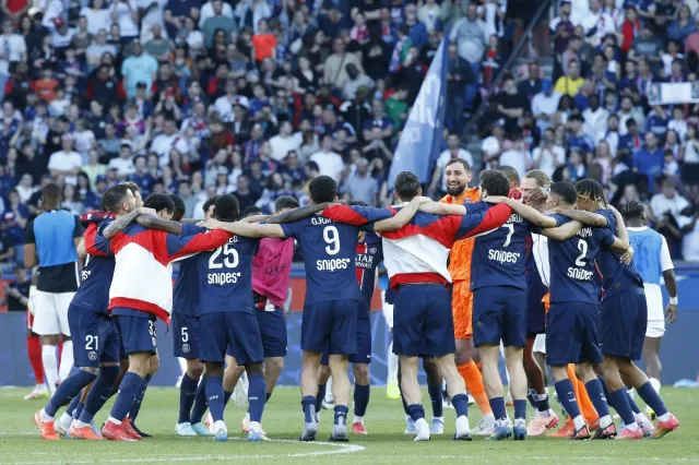 PSJ dördüncü dəfə ard-arda Fransa çempionu oldu