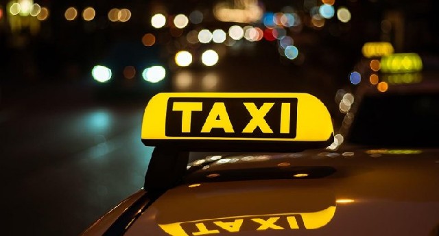Taksi sürücülərinin yarıdan çoxu 8 saatdan çox işləyir - SORĞU