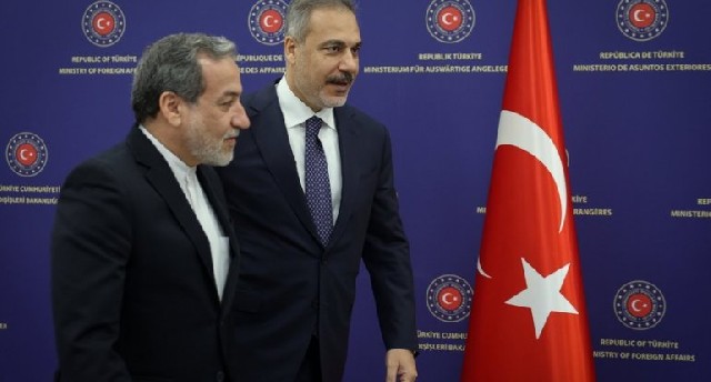 Fidan və Əraqçi İranın nüvə proqramını müzakirə ediblər