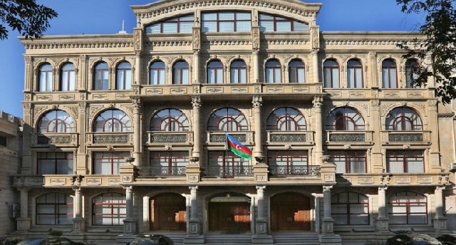 Hesablama Palatası: Ali Attestasiya Komissiyası əsassız mükafat, artıq əməkhaqqı ödəyib