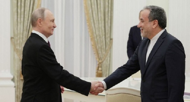 İranın XİN başçısı Putinə Xameneinin məktubunu təqdim edib