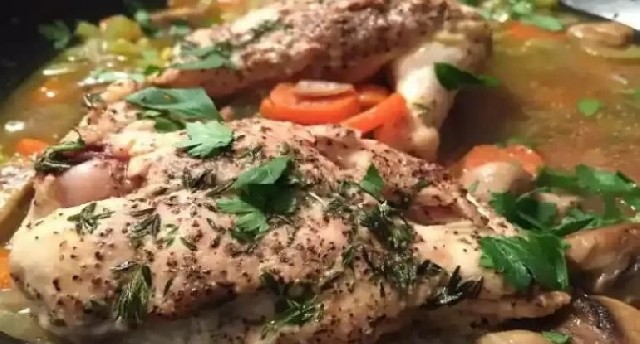 Toyuq ətində təhlükəli bakteriyalar aşkar edildi