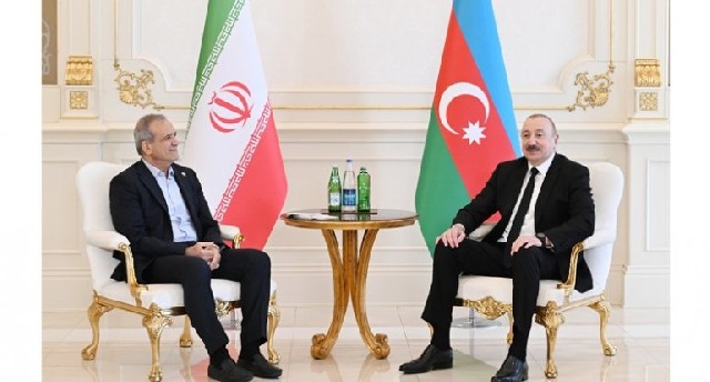 Əliyev-Pezeşkian görüşündə diqqət çəkən detallar - Fotoizah