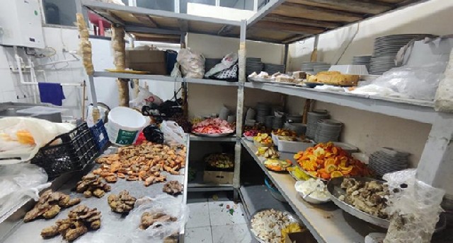 Bu da məşhur restoranın mətbəxi... - Kütləvi zəhərlənmə buna görə olub