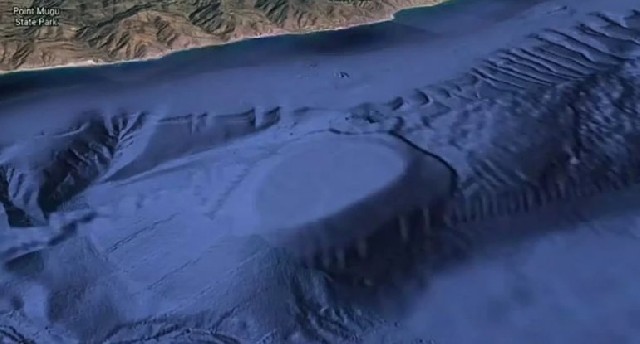 Okeanın dərinliyindəki sirli quruluş: Yadplanetli bazası, yoxsa təbii geoloji forma?