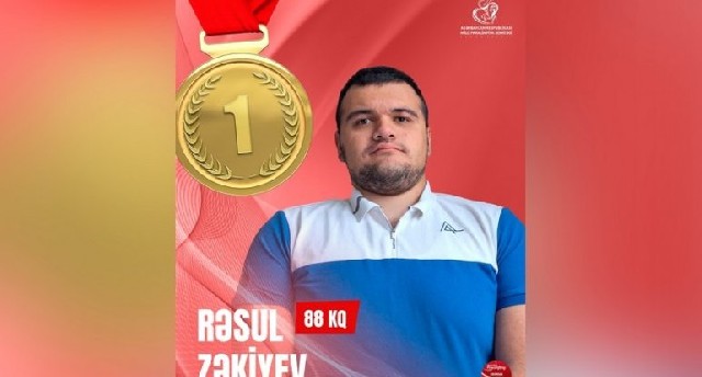 Azərbaycan parapauerliftinqçisi Dünya Kubokunda 2 qızıl medal qazanıb