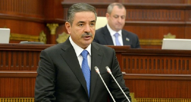 General Əzimov Milli Məclisdə hesabat verir