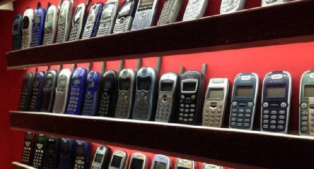 Hərbi hissələr üçün 200 min manat dəyərində telefon alınır