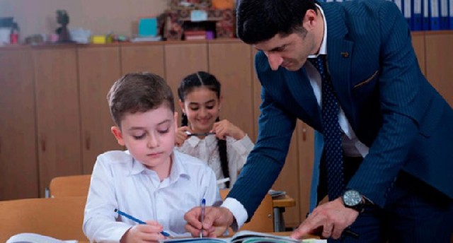 Kişi müəllimlərin sayı açıqlandı