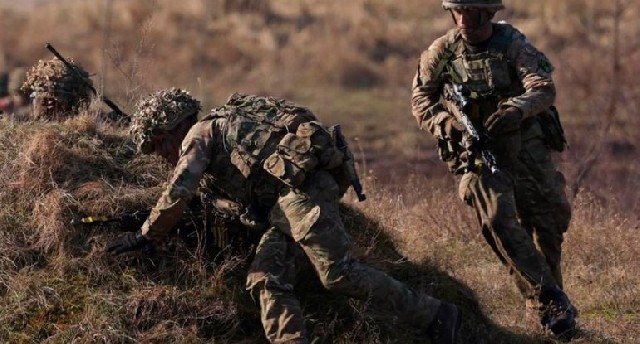 Britaniya ərazisində mümkün müharibəyə hazırlığa çağırıldı