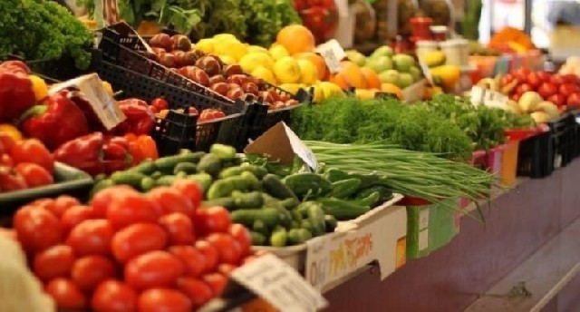 Azərbaycanda tərəvəz ucuzlaşıb: Alıcılar razı, fermerlər isə narazıdırlar