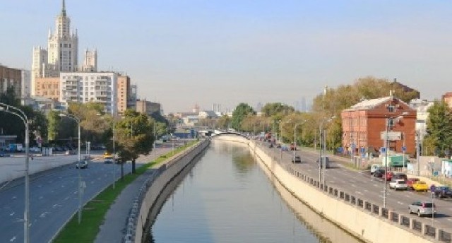 Moskvada həyəcan: Çayın rəngi qəfildən dəyişdi