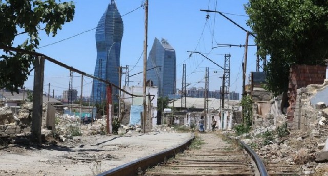 Köçürülən "Şanxay" sakinlərinin narazılığına ADY-dən reaksiya, icra isə susur