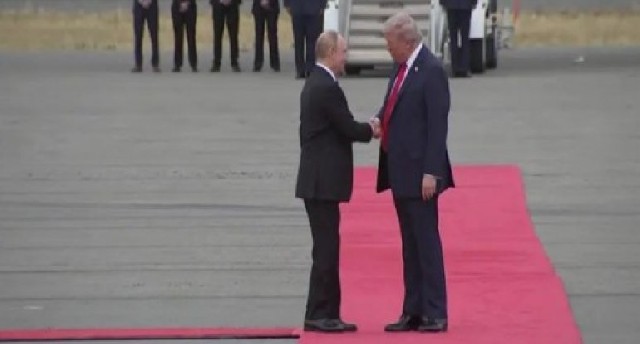 Putinlə Tramp arasında Ankoricdə görüş başlayıb - YENİLƏNİB