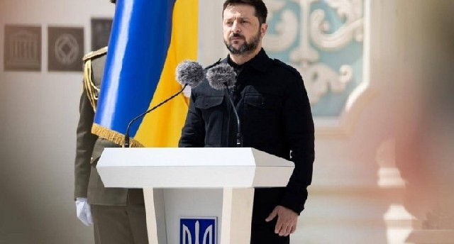 Zelenski: Putinlə görüş heç bir şərt olmadan baş tutmalıdır
