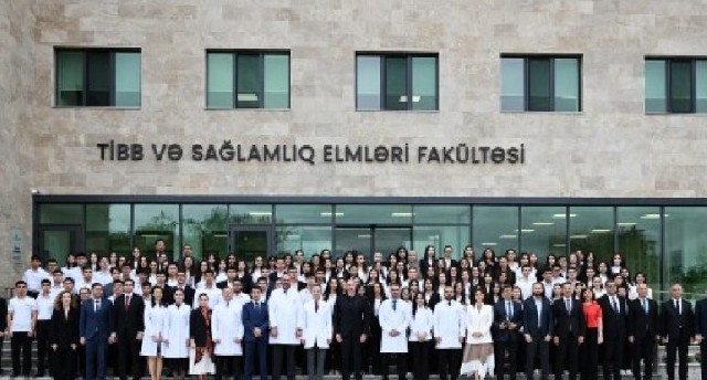 İlham Əliyev Qarabağ Universitetinin Klinikası binasının açılışında iştirak edib